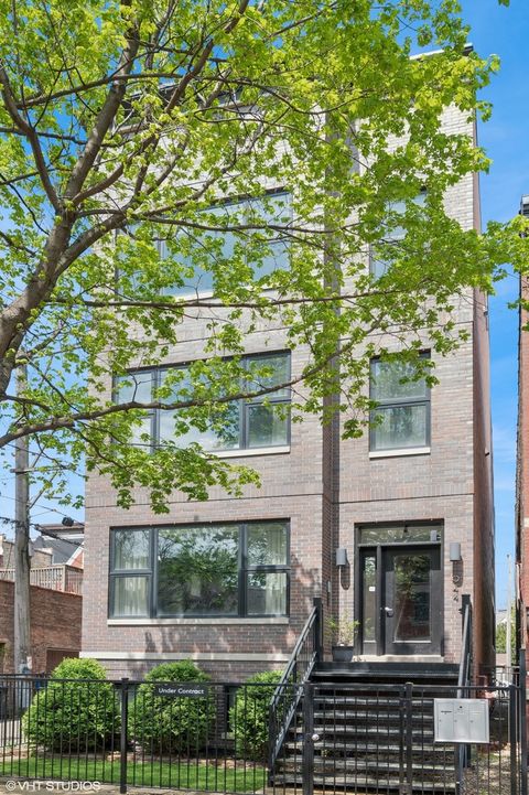 1944 W Thomas Street 3 Chicago IL 60622