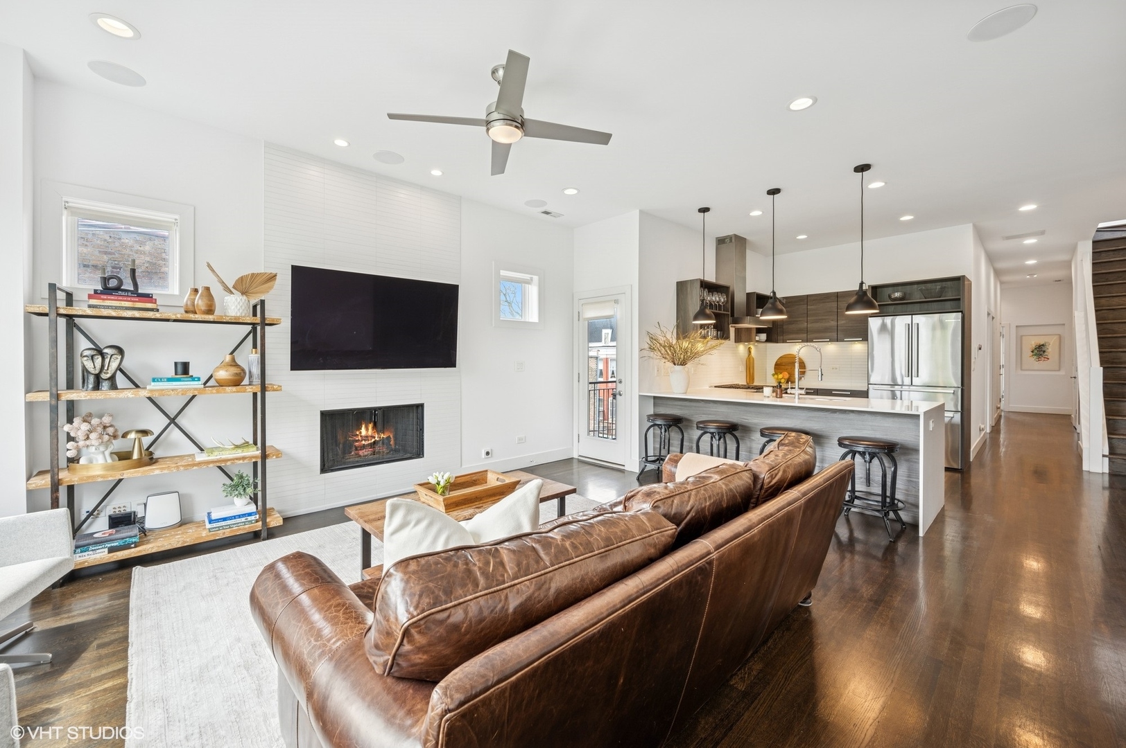 1944 W Thomas Street 3