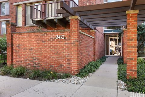 Photo of 382 Kelburn Road #122, Deerfield, IL 60015 (MLS # 12461775)