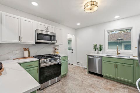 Tiny photo for 3314 Washington Street, McHenry, IL 60050 (MLS # 12634616)