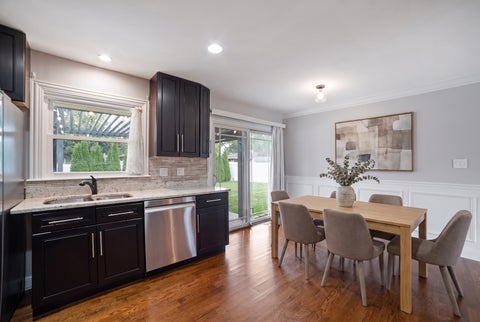 Tiny photo for 109 Crest Avenue, Elk Grove Village, IL 60007 (MLS # 12741065)