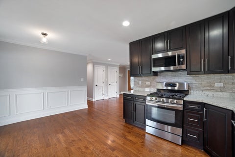 Tiny photo for 109 Crest Avenue, Elk Grove Village, IL 60007 (MLS # 12741065)