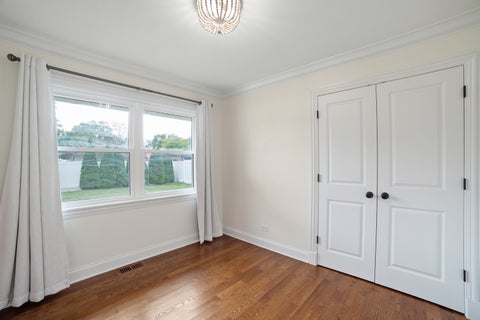 Tiny photo for 109 Crest Avenue, Elk Grove Village, IL 60007 (MLS # 12741065)