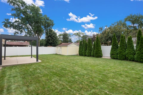Tiny photo for 109 Crest Avenue, Elk Grove Village, IL 60007 (MLS # 12741065)