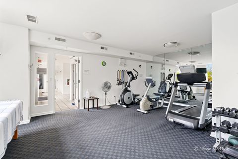 Tiny photo for 445 Village Green Parkway #304, Lincolnshire, IL 60069 (MLS # 12688245)