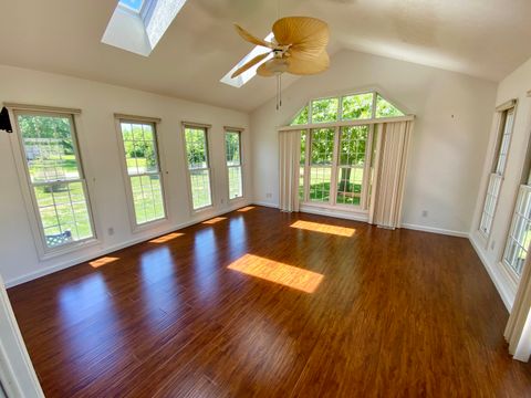 Tiny photo for 514 Country Club Road, Centralia, IL 62801 (MLS # 12635392)