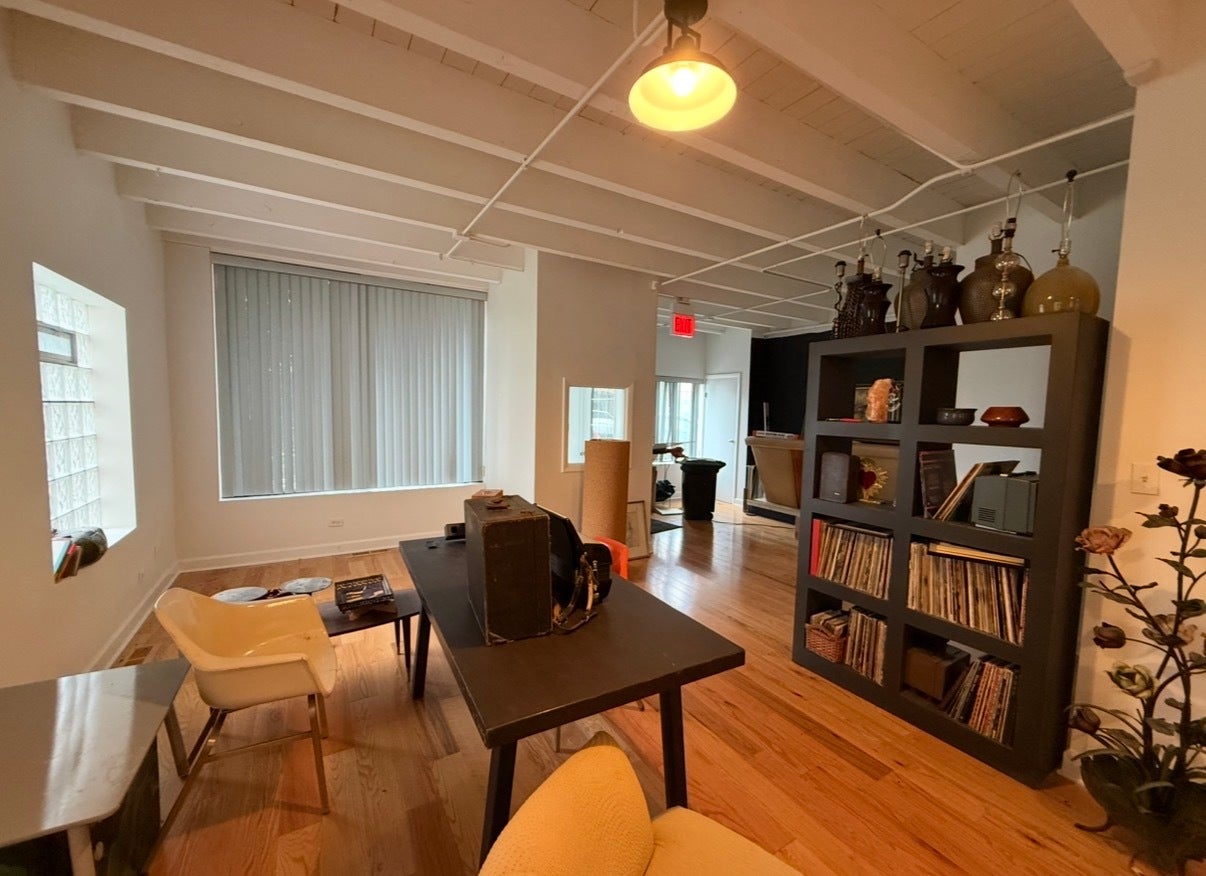 5962 N Elston Avenue