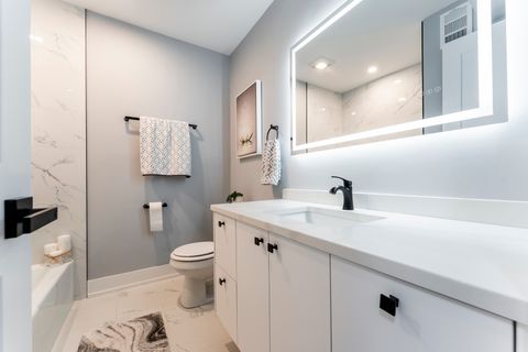 Tiny photo for 10 Oak Creek Drive #1020, Buffalo Grove, IL 60089 (MLS # 12588338)