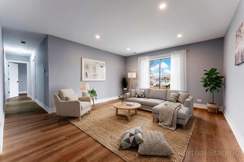 Tiny photo for 10 Oak Creek Drive #1020, Buffalo Grove, IL 60089 (MLS # 12588338)