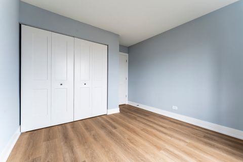 Tiny photo for 10 Oak Creek Drive #1020, Buffalo Grove, IL 60089 (MLS # 12588338)