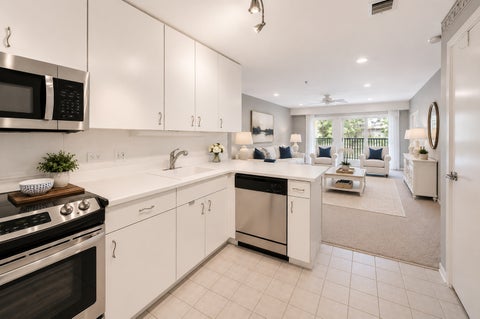 Tiny photo for 382 Kelburn Road #221, Deerfield, IL 60015 (MLS # 12675136)