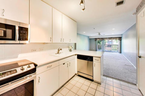 Tiny photo for 382 Kelburn Road #221, Deerfield, IL 60015 (MLS # 12675136)