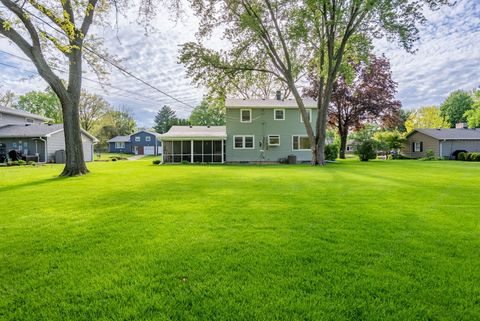 Tiny photo for 2625 Fairhaven Road, Davenport, IA 52803 (MLS # 12632522)