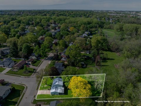 Tiny photo for 2625 Fairhaven Road, Davenport, IA 52803 (MLS # 12632522)