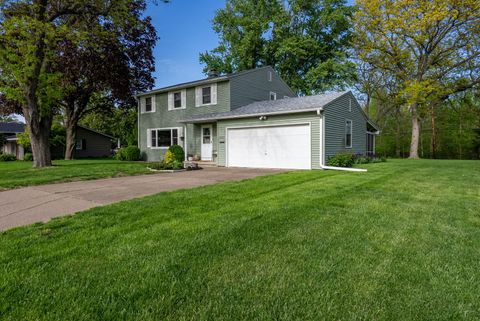 Tiny photo for 2625 Fairhaven Road, Davenport, IA 52803 (MLS # 12632522)