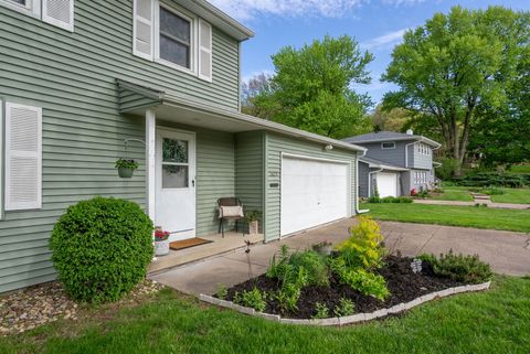 Tiny photo for 2625 Fairhaven Road, Davenport, IA 52803 (MLS # 12632522)
