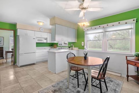 Tiny photo for 2625 Fairhaven Road, Davenport, IA 52803 (MLS # 12632522)