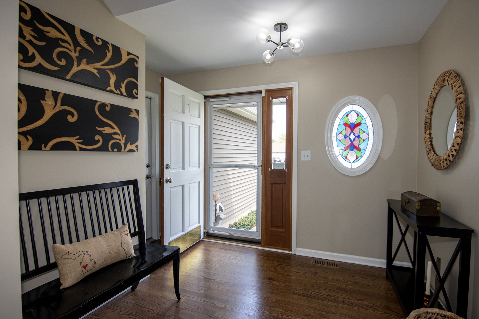 606 Holly Court