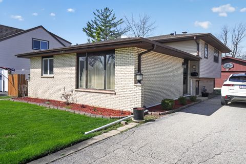 Tiny photo for 540 N Michigan Avenue, Villa Park, IL 60181 (MLS # 12620160)