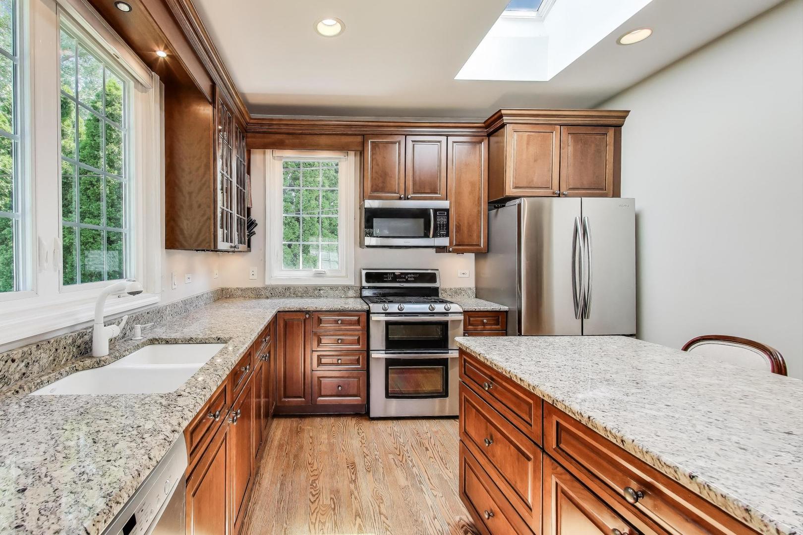1804 E Apache Lane