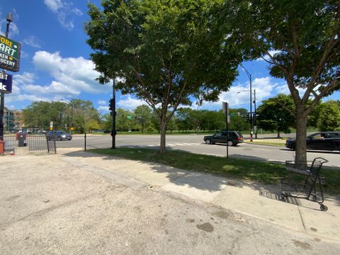 Tiny photo for 7854 S South Shore Drive #405, Chicago, IL 60649 (MLS # 12459848)