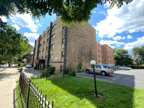 Tiny photo for 7854 S South Shore Drive #405, Chicago, IL 60649 (MLS # 12459848)