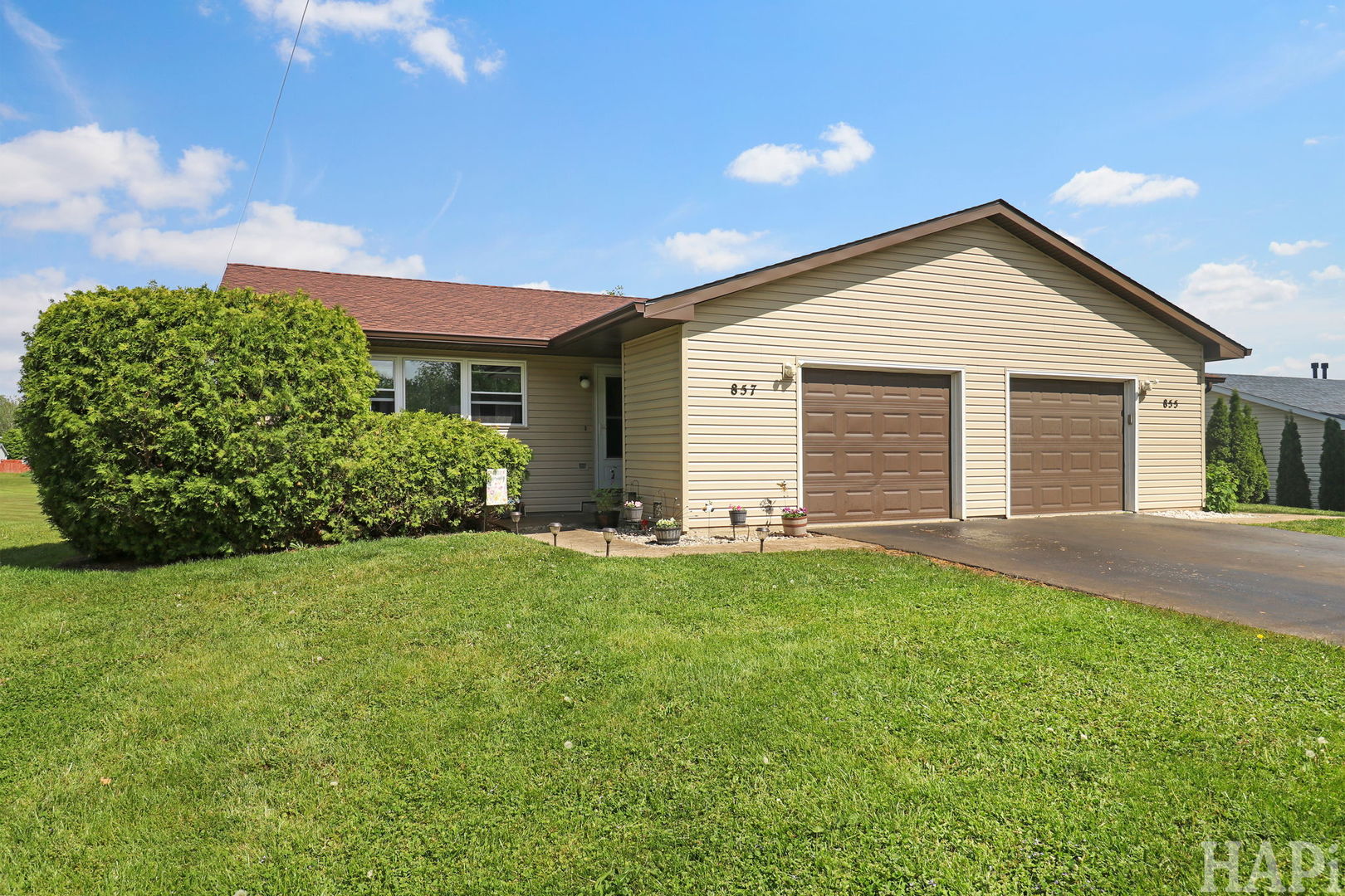855 Belle Plaine Avenue