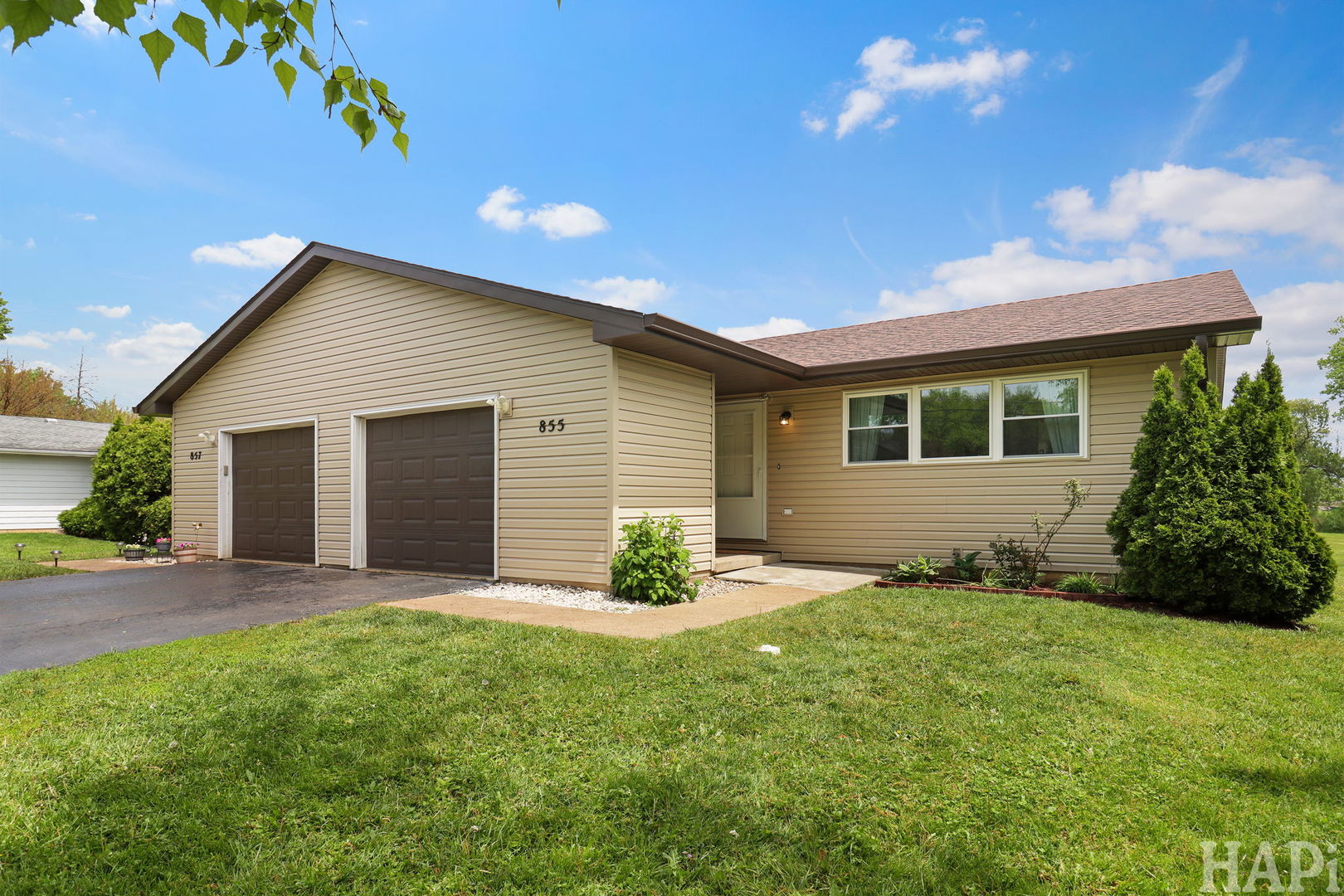 855 Belle Plaine Avenue