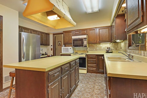 Tiny photo for 55 Watergate Drive, South Barrington, IL 60010 (MLS # 12738581)