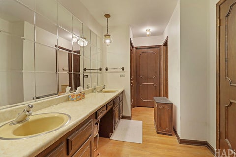 Tiny photo for 55 Watergate Drive, South Barrington, IL 60010 (MLS # 12738581)