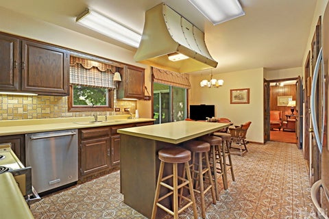 Tiny photo for 55 Watergate Drive, South Barrington, IL 60010 (MLS # 12738581)