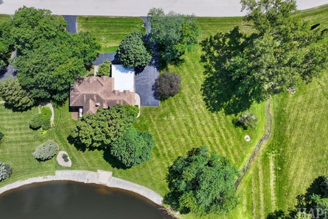 Tiny photo for 55 Watergate Drive, South Barrington, IL 60010 (MLS # 12738581)