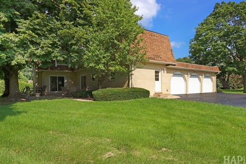 Tiny photo for 55 Watergate Drive, South Barrington, IL 60010 (MLS # 12738581)