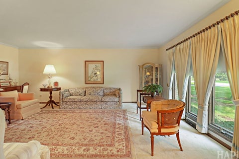 Tiny photo for 55 Watergate Drive, South Barrington, IL 60010 (MLS # 12738581)