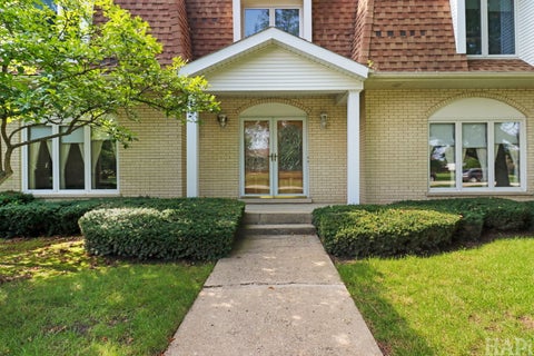 Tiny photo for 55 Watergate Drive, South Barrington, IL 60010 (MLS # 12738581)