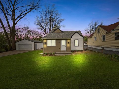 1326 N Poplar Avenue Round Lake Beach IL 60073