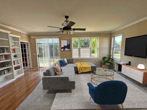 Tiny photo for 331 Parkstone Drive, Cary, IL 60013 (MLS # 12457592)