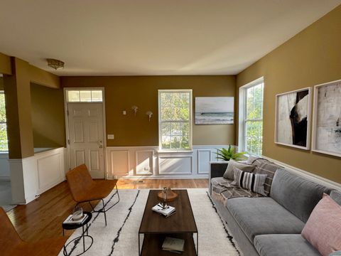 Tiny photo for 331 Parkstone Drive, Cary, IL 60013 (MLS # 12457592)