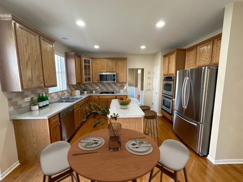 Tiny photo for 331 Parkstone Drive, Cary, IL 60013 (MLS # 12457592)