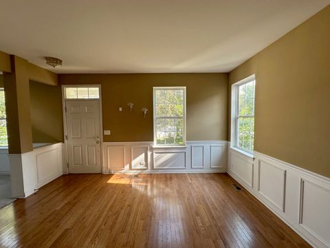 Tiny photo for 331 Parkstone Drive, Cary, IL 60013 (MLS # 12457592)