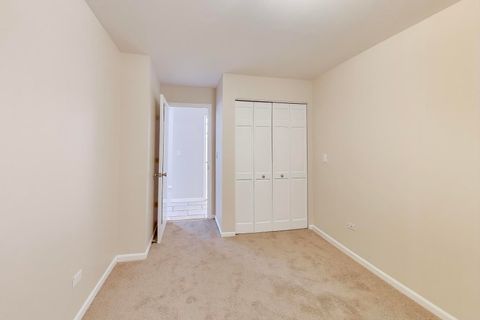 Tiny photo for 46 6th Avenue #GJ, La Grange, IL 60525 (MLS # 12500634)