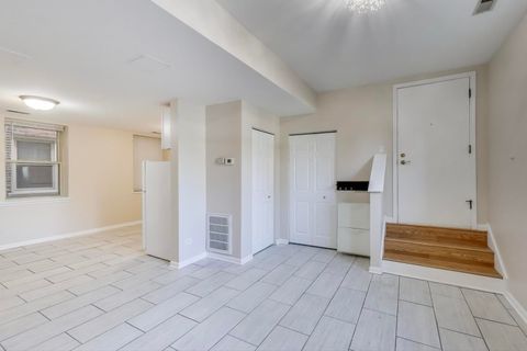 Tiny photo for 46 6th Avenue #GJ, La Grange, IL 60525 (MLS # 12500634)