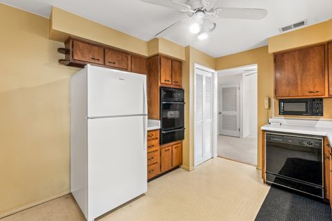 Tiny photo for 17W157 Foster Avenue, Wood Dale, IL 60191 (MLS # 12535902)