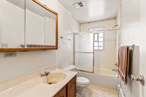 Tiny photo for 17W157 Foster Avenue, Wood Dale, IL 60191 (MLS # 12535902)