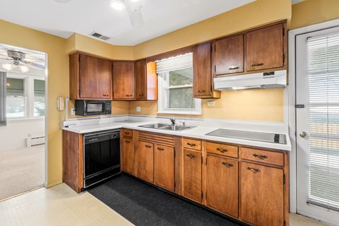 Tiny photo for 17W157 Foster Avenue, Wood Dale, IL 60191 (MLS # 12535902)