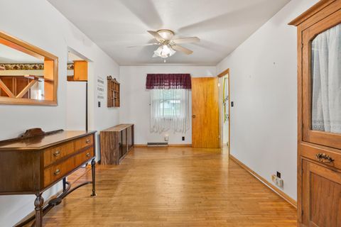 Tiny photo for 509 E Oak Street, Chatsworth, IL 60921 (MLS # 12481258)