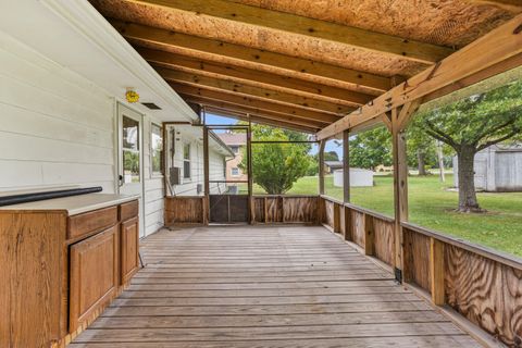 Tiny photo for 509 E Oak Street, Chatsworth, IL 60921 (MLS # 12481258)