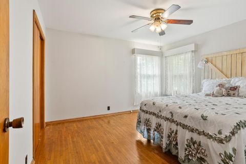 Tiny photo for 509 E Oak Street, Chatsworth, IL 60921 (MLS # 12481258)