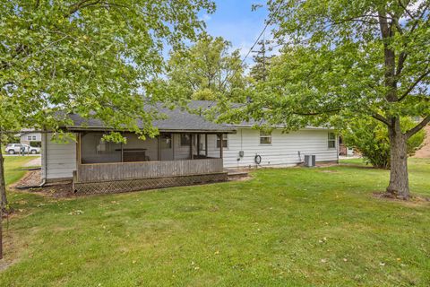 Tiny photo for 509 E Oak Street, Chatsworth, IL 60921 (MLS # 12481258)
