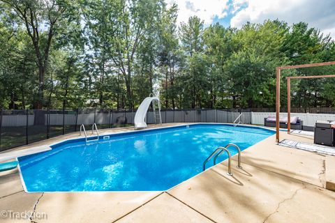 Tiny photo for 2585 Autumn Grove Court, Aurora, IL 60504 (MLS # 12482263)